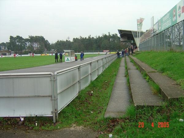 Stadion am Deininger Weg
