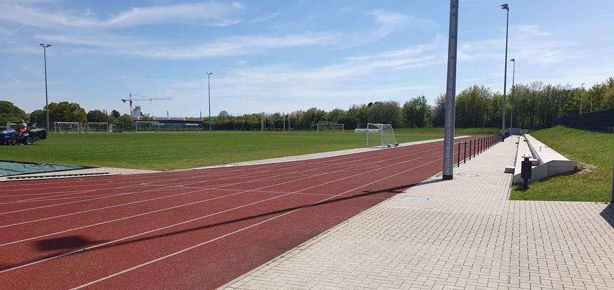 Jupp-Derwall-Stadion - Kunstrasen