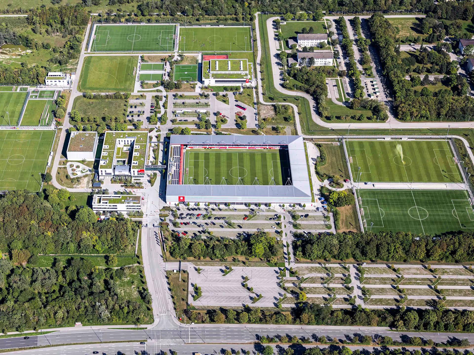 FC Bayern Campus Platz 1