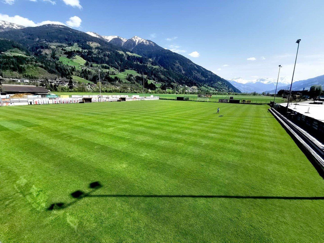 Sportplatz Fügen