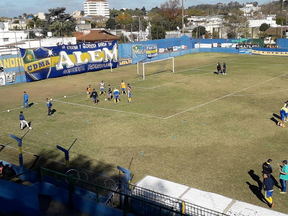 Estadio Leandro Nicéforo Alem