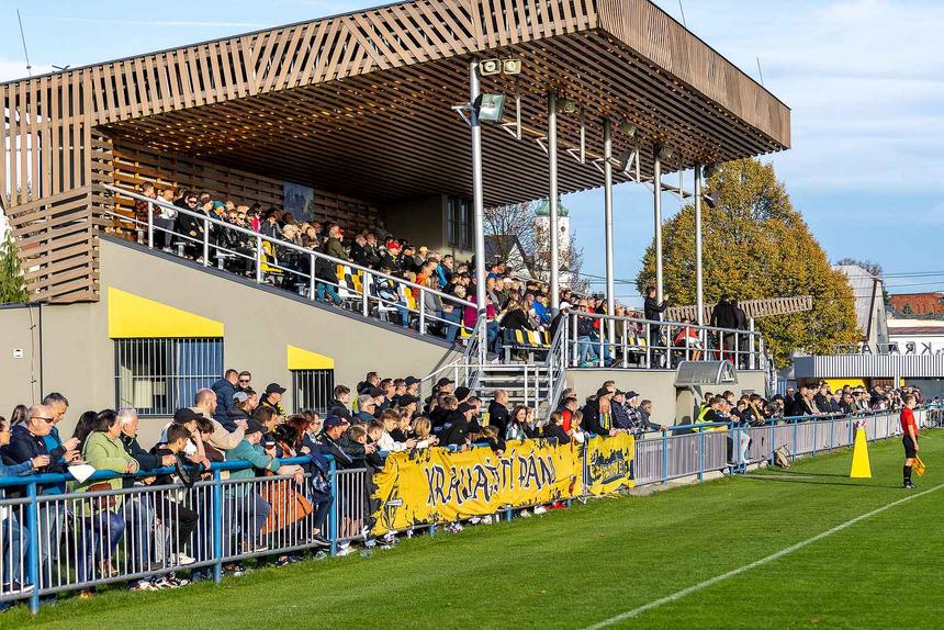 Stadion SK Kravare